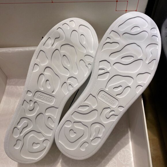 Alexander McQueen Black and White Leather Sneakers - Picture 8 of 9